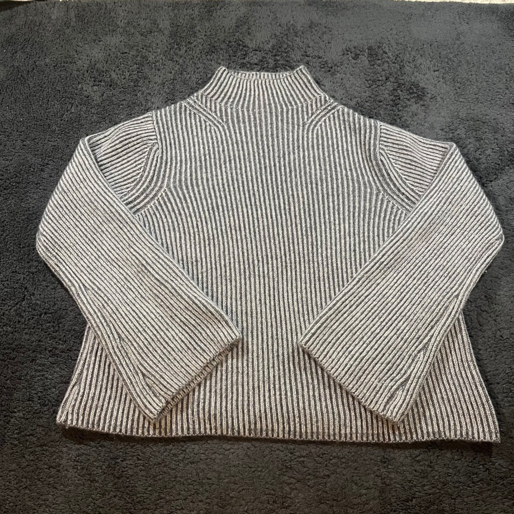 Banana Republic Sweater Womens L Gray Ribbed Merino Wool Mock Neck Pullover Cozy